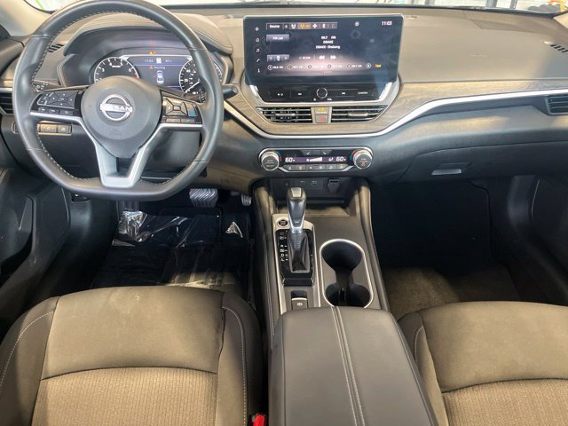 Used 2025 Nissan Altima 2.5 SV w/ SV Premium Package FWD image 10