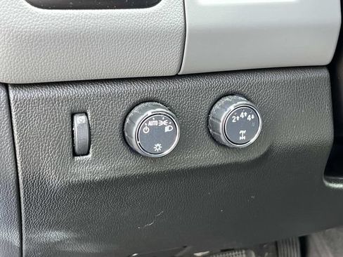 Used 2021 Chevrolet Colorado W/T w/ Custom Special Edition AWD/4WD image 28