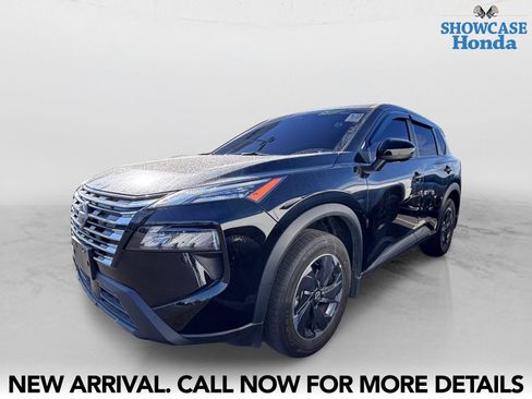 Used 2025 Nissan Rogue SV FWD image 2