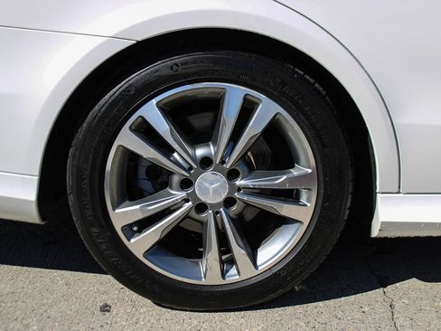 Used 2014 Mercedes-Benz E 350 4MATIC Sport Wagon image 45