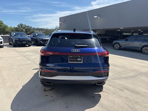Used 2025 Audi Q5 Premium w/ Convenience Package AWD/4WD image 6