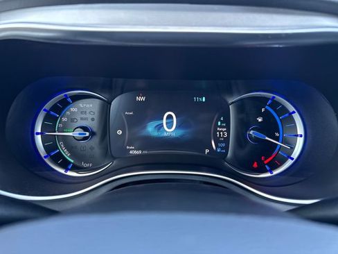 Used 2019 Chrysler Pacifica Touring-L w/ S Appearance Package FWD image 20