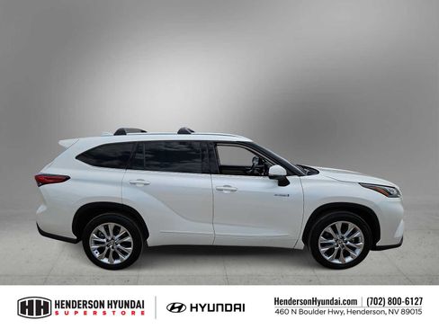 Used 2021 Toyota Highlander Limited FWD image 9