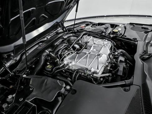 Used 2018 Jaguar F-TYPE 400 Sport image 17