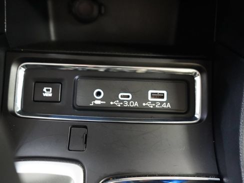 Used 2025 Subaru Ascent Limited w/ Popular Package #1 AWD/4WD image 40
