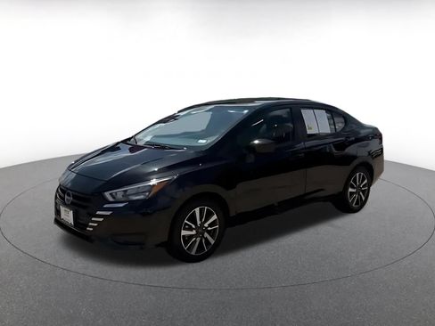 Used 2025 Nissan Versa SV FWD image 8
