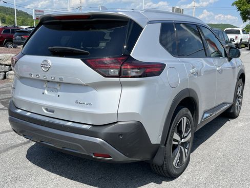 Used 2023 Nissan Rogue SL w/ SL Premium Package AWD/4WD image 5