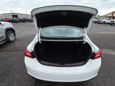 Used 2024 Chevrolet Malibu LT FWD image 14