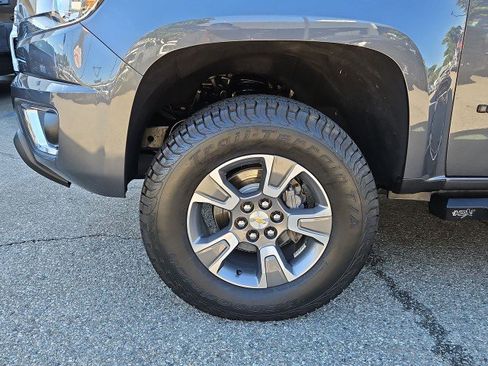 Used 2017 Chevrolet Colorado Z71 RWD image 31
