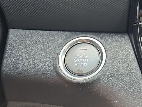 Used 2020 Hyundai Ioniq SEL FWD image 24