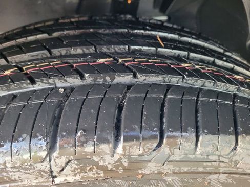 New 2025 Nissan Pathfinder SV image 14