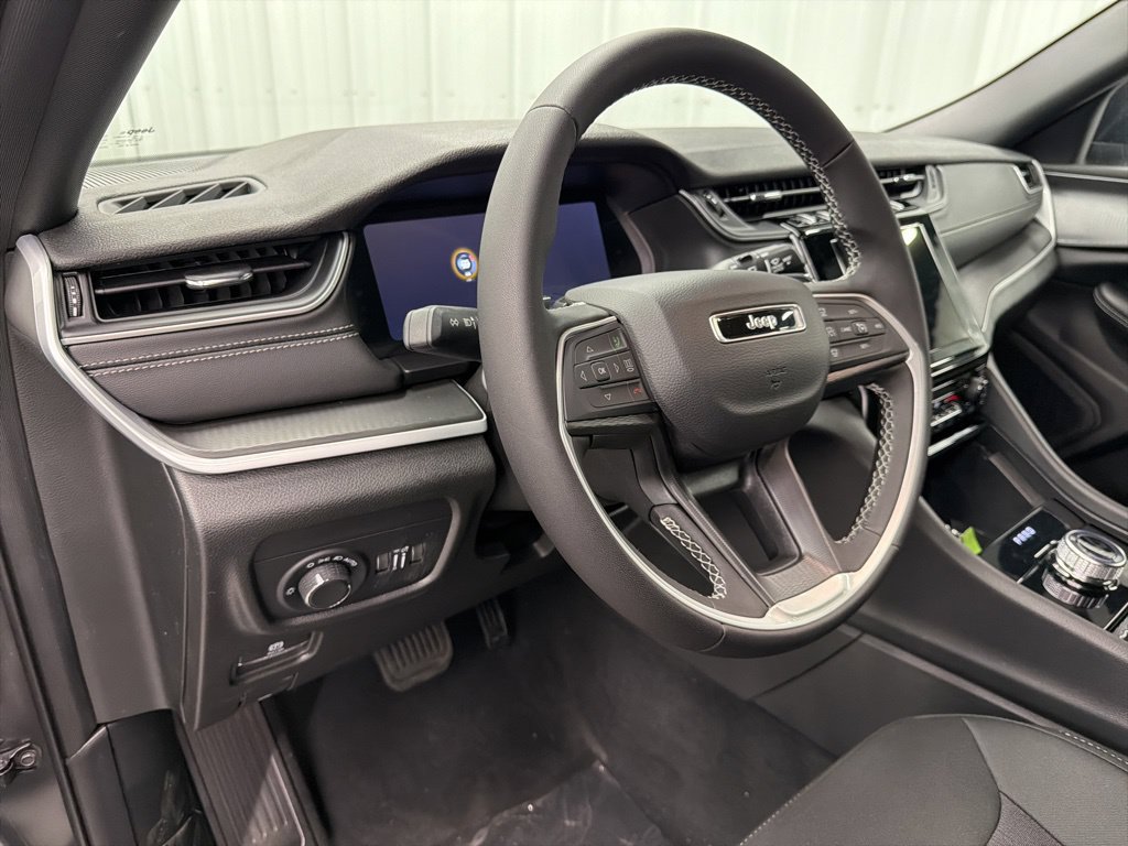 New 2026 Jeep Grand Cherokee Laredo RWD image 15