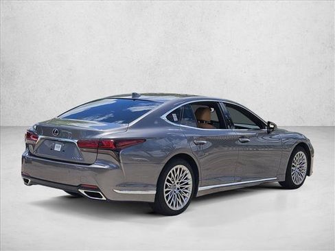 Used 2025 Lexus LS 500 RWD image 5