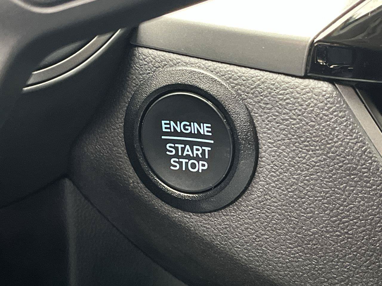 Used 2025 Ford Escape Active AWD/4WD image 19