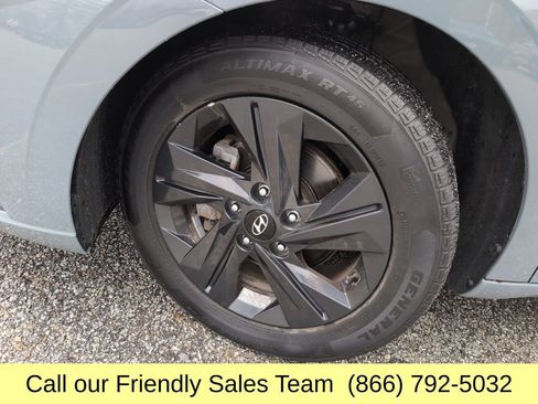 Used 2023 Hyundai Elantra SEL FWD image 26