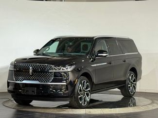 New 2026 Lincoln Navigator L Reserve AWD/4WD video 4