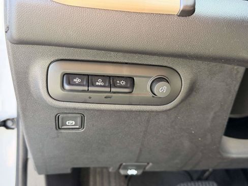 Certified 2024 GMC Terrain Denali w/ Denali Premium Package AWD/4WD image 18