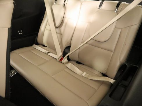 Used 2023 Ford Explorer XLT w/ Equipment Group 202A image 13