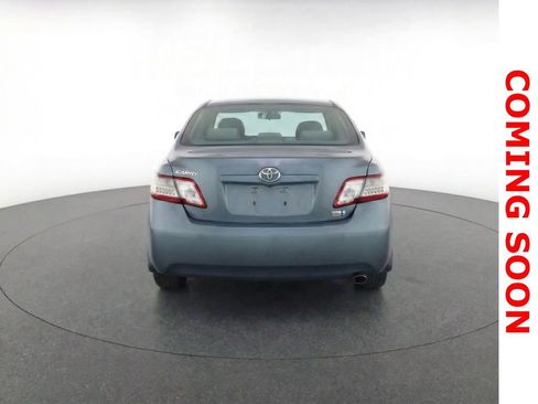 Used 2011 Toyota Camry Hybrid image 9