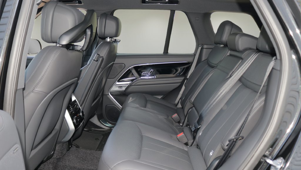 New 2026 Land Rover Range Rover SE AWD/4WD image 12