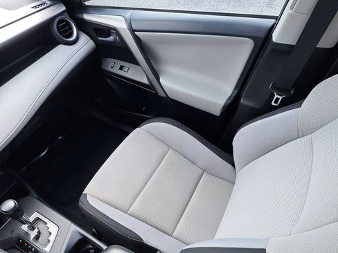 Used 2017 Toyota RAV4 XLE image 13