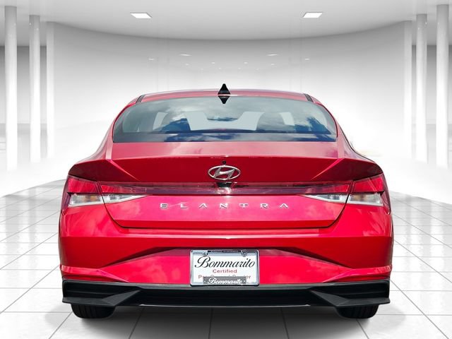 Used 2023 Hyundai Elantra SEL w/ Convenience Package FWD image 4
