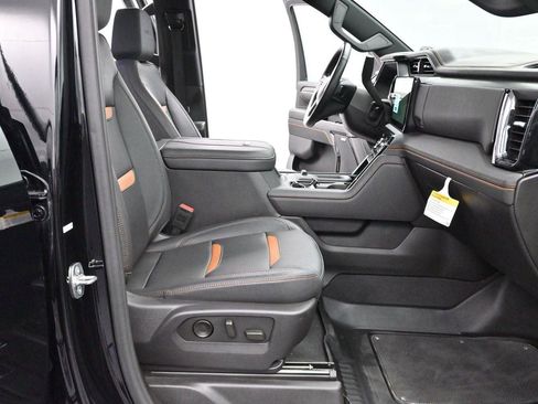 Used 2024 GMC Sierra 2500 AT4 w/ AT4 Premium Plus Package AWD/4WD image 32