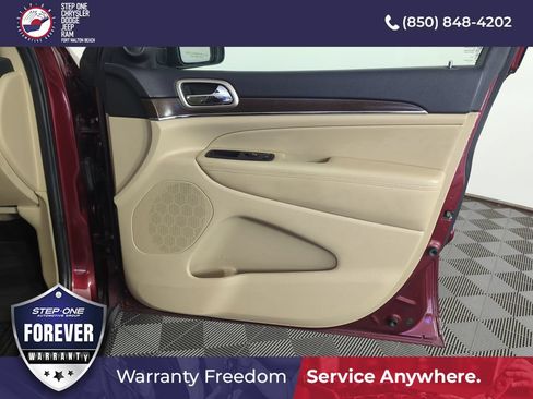 Used 2017 Jeep Grand Cherokee Limited RWD image 31