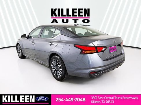 Used 2025 Nissan Altima 2.5 SV FWD image 7