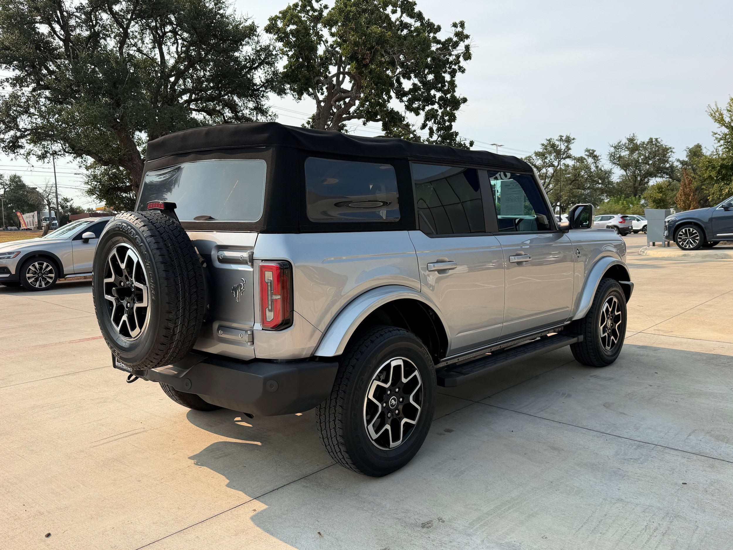 Used 2023 Ford Bronco Outer Banks AWD/4WD image 6