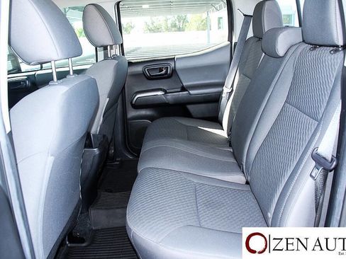 Used 2022 Toyota Tacoma SR5 RWD image 30