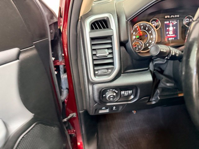 Used 2019 RAM 1500 Big Horn AWD/4WD image 18