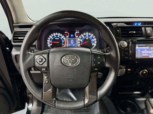 Used 2019 Toyota 4Runner TRD Off-Road Premium AWD/4WD image 46