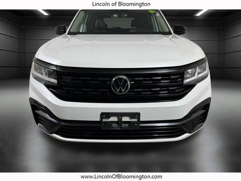 Used 2023 Volkswagen Atlas SEL R-Line image 9
