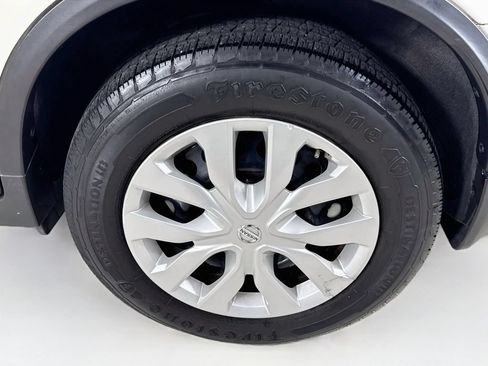 Used 2016 Nissan Rogue S w/ Appearance Package FWD image 38