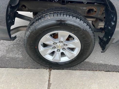 Used 2019 Chevrolet Silverado 1500 LT w/ All-Star Edition image 11