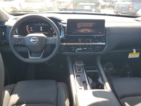 New 2026 Nissan Pathfinder SL image 13