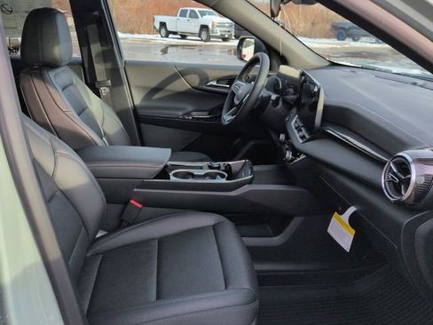 New 2026 Chevrolet Equinox LT w/ Convenience Package II image 43