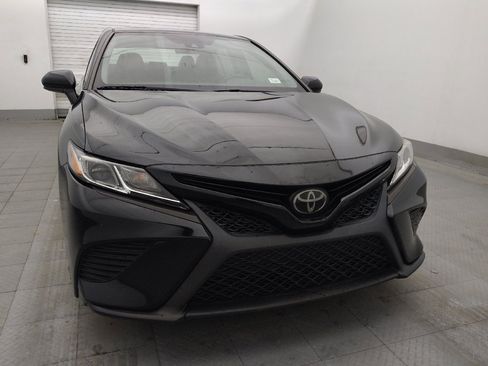 Used 2020 Toyota Camry SE FWD image 14