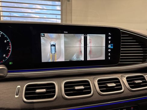 Used 2023 Mercedes-Benz GLE 350 4MATIC w/ AMG Line Exterior image 26