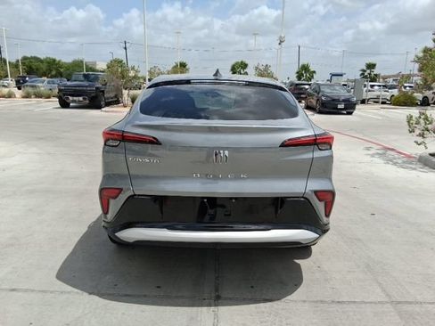 Used 2025 Buick Envista Sport Touring w/ Experience Buick Package FWD image 5