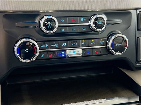 New 2026 Ford F250 Platinum w/ Platinum Plus Package AWD/4WD image 9
