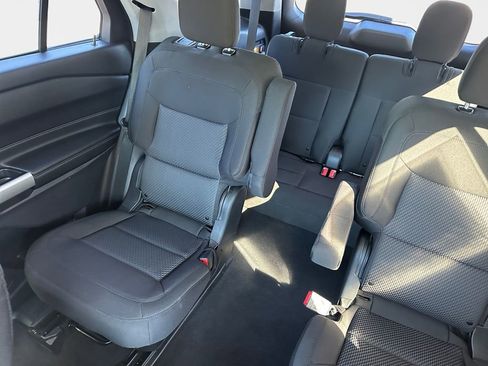 Used 2022 Ford Explorer XLT w/ Class IV Trailer Tow Package image 9