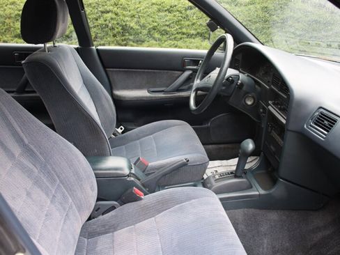 Used 1993 Subaru Legacy L FWD image 13