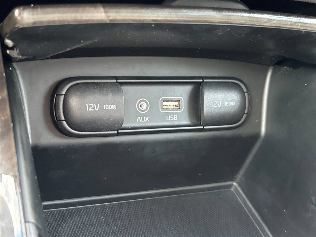 Used 2016 Kia Sorento EX FWD image 25