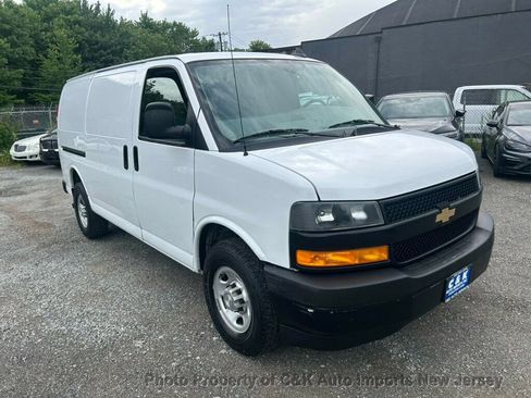 Used 2021 Chevrolet Express 2500 w/ Driver Convenience Package RWD image 6