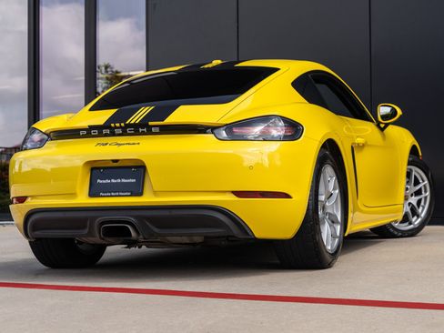 Certified 2019 Porsche 718 Cayman RWD image 11