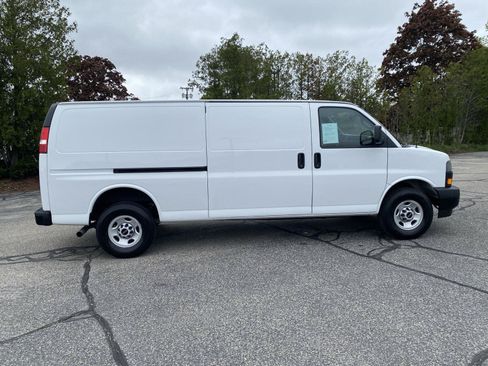 Used 2023 GMC Savana 2500 Extended w/ Driver Convenience Package RWD image 8