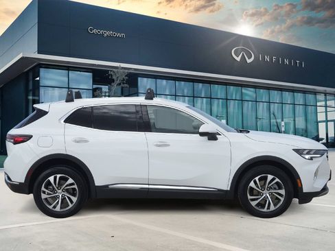 Used 2023 Buick Envision Essence image 4