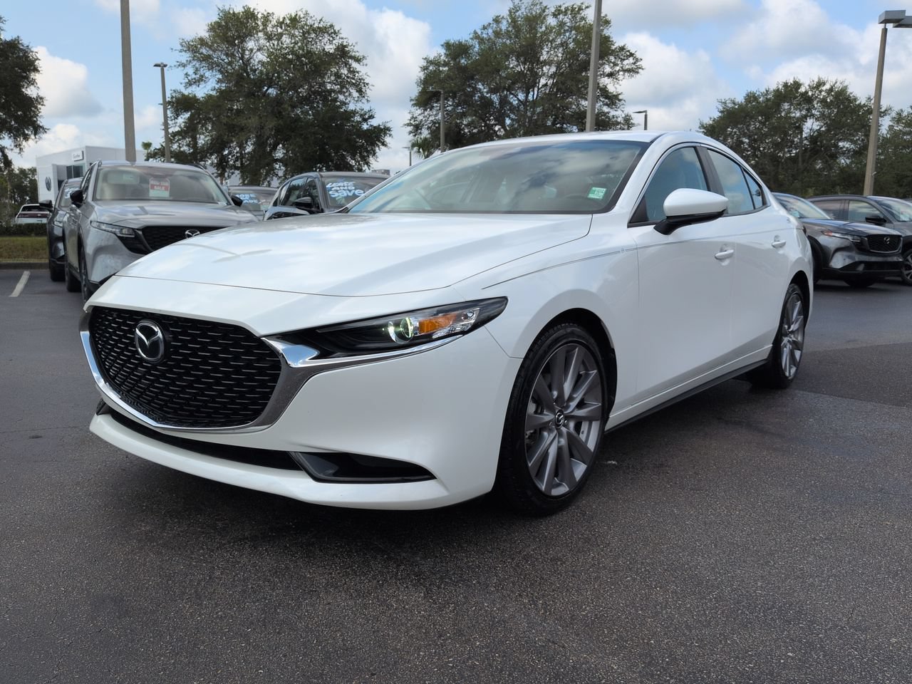 Used 2020 MAZDA MAZDA3 Sedan w/ Preferred Package FWD image 8